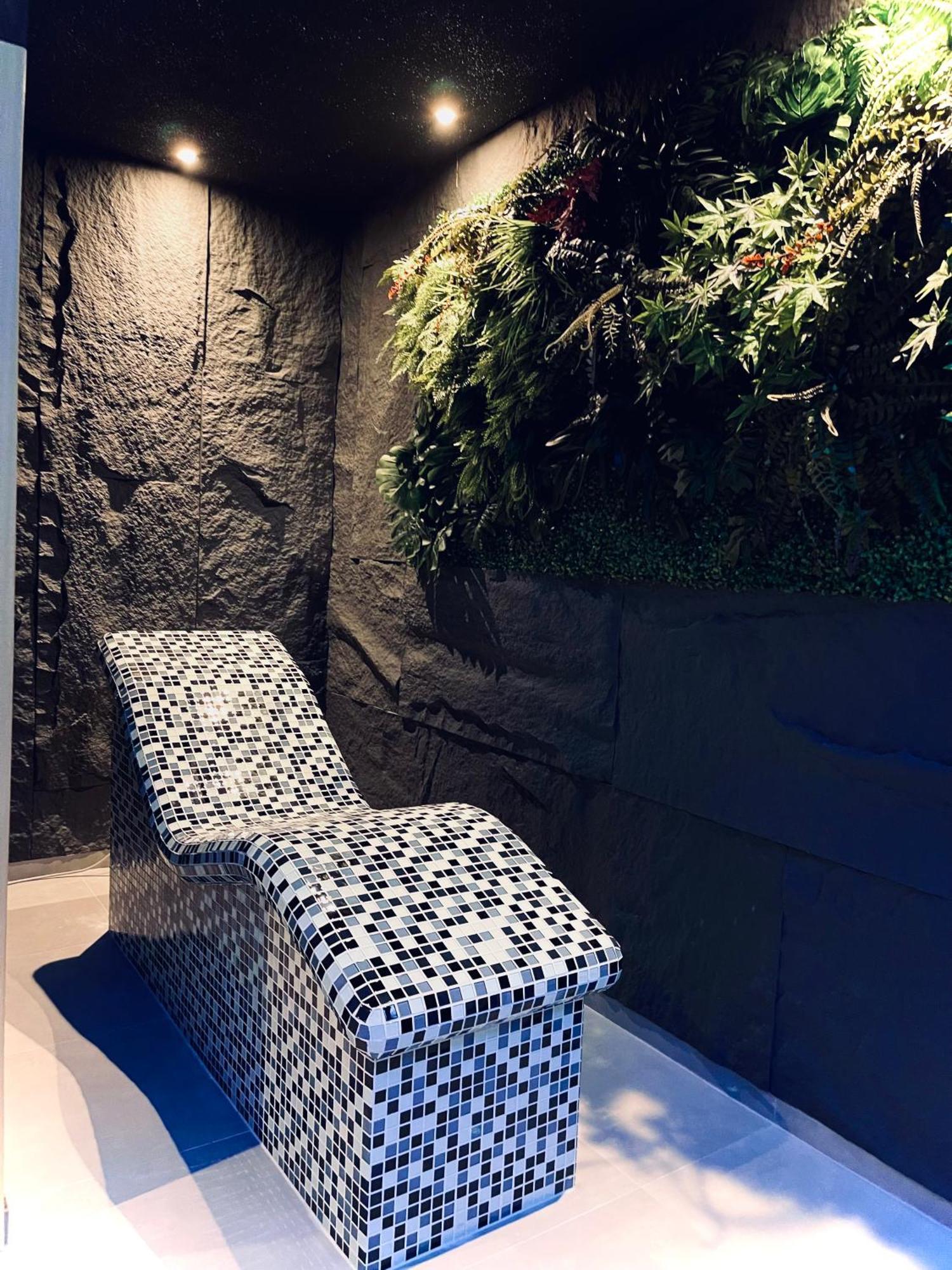 Mozaik Apartments & Spa - Modern 4-Star Apartments With Exclusive Private Spa Wellness In The City Center - Sauna, Jacuzzi, Turkish Bath - Free Parking, Wi-Fi - Rooms & Apartments Ćuprija المظهر الخارجي الصورة