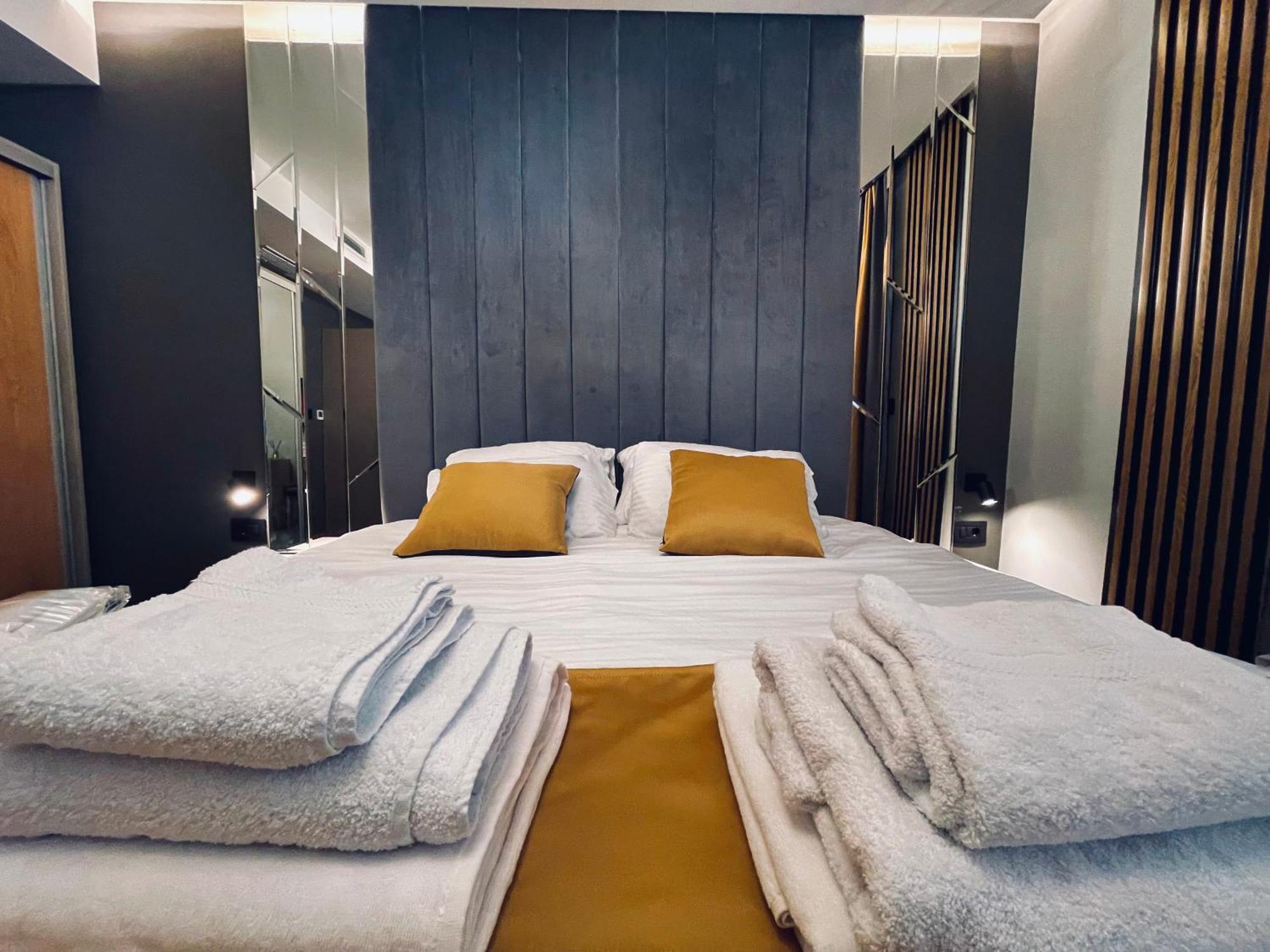 Mozaik Apartments & Spa - Modern 4-Star Apartments With Exclusive Private Spa Wellness In The City Center - Sauna, Jacuzzi, Turkish Bath - Free Parking, Wi-Fi - Rooms & Apartments Ćuprija المظهر الخارجي الصورة