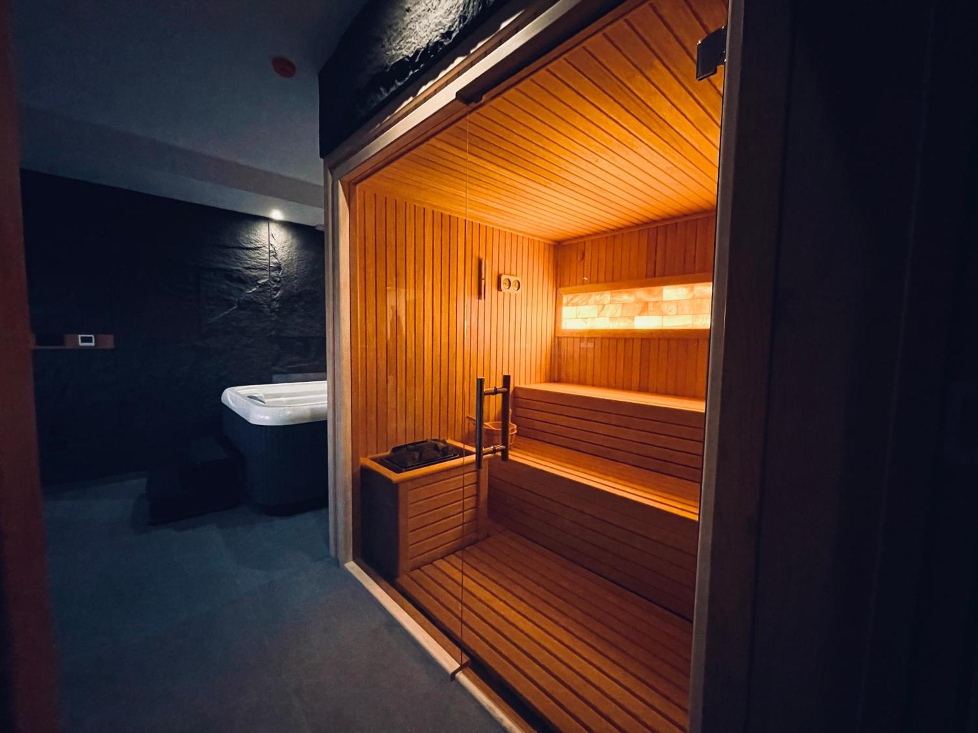 Mozaik Apartments & Spa - Modern 4-Star Apartments With Exclusive Private Spa Wellness In The City Center - Sauna, Jacuzzi, Turkish Bath - Free Parking, Wi-Fi - Rooms & Apartments Ćuprija المظهر الخارجي الصورة
