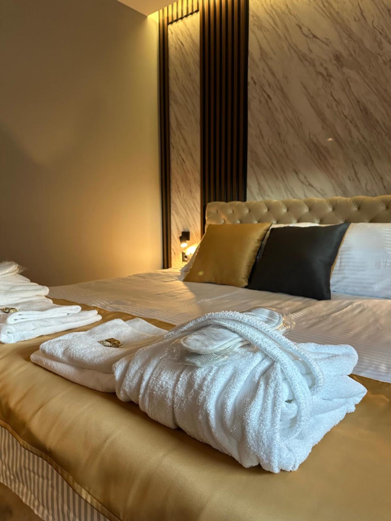 Mozaik Apartments & Spa - Modern 4-Star Apartments With Exclusive Private Spa Wellness In The City Center - Sauna, Jacuzzi, Turkish Bath - Free Parking, Wi-Fi - Rooms & Apartments Ćuprija المظهر الخارجي الصورة