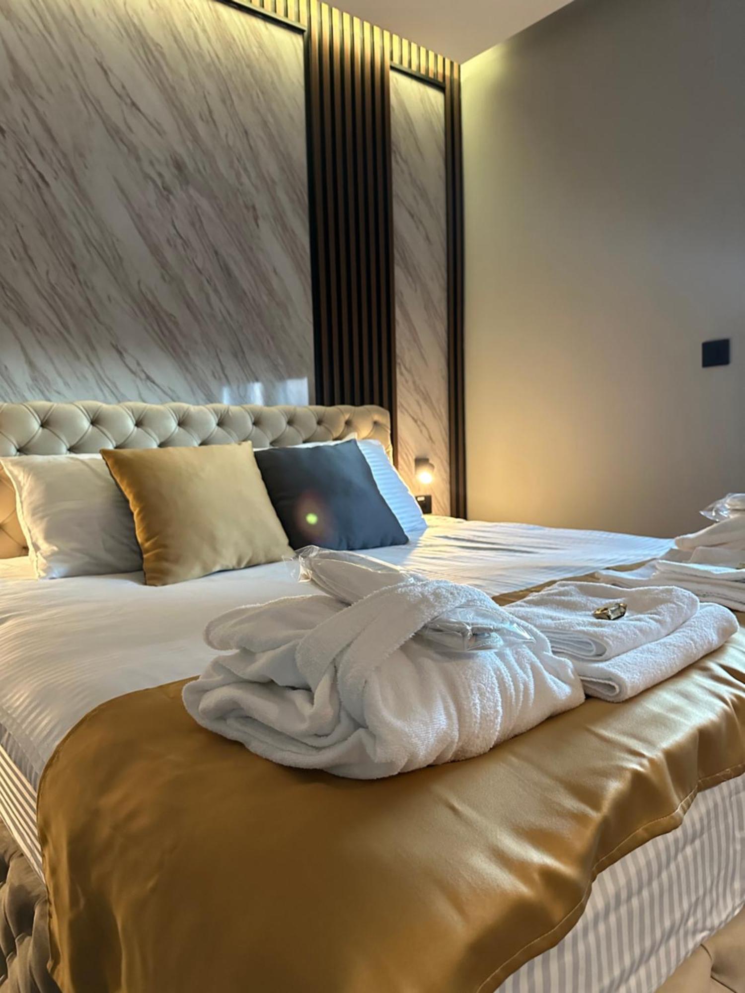 Mozaik Apartments & Spa - Modern 4-Star Apartments With Exclusive Private Spa Wellness In The City Center - Sauna, Jacuzzi, Turkish Bath - Free Parking, Wi-Fi - Rooms & Apartments Ćuprija المظهر الخارجي الصورة