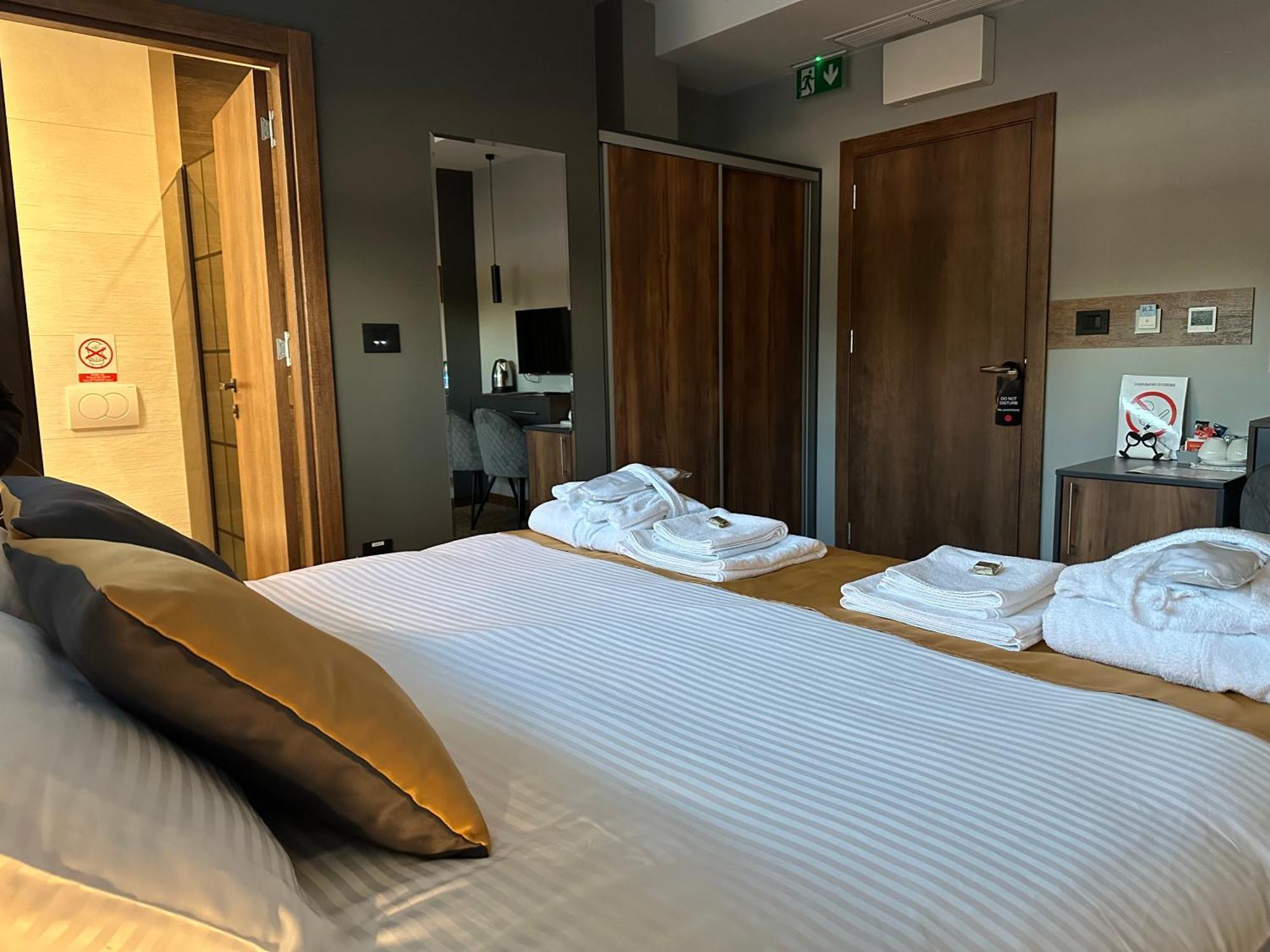 Mozaik Apartments & Spa - Modern 4-Star Apartments With Exclusive Private Spa Wellness In The City Center - Sauna, Jacuzzi, Turkish Bath - Free Parking, Wi-Fi - Rooms & Apartments Ćuprija المظهر الخارجي الصورة